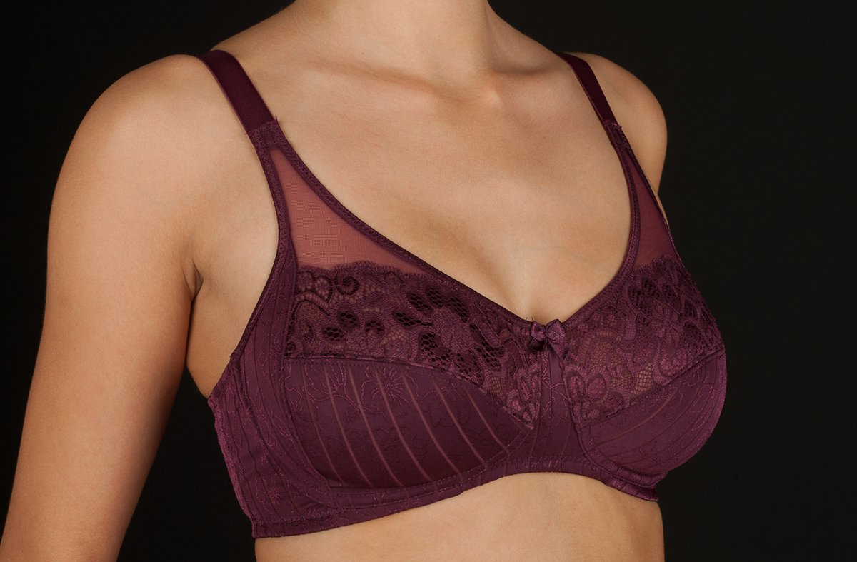 Selene Scarlett BH zonder beugels maat 95B burdeos