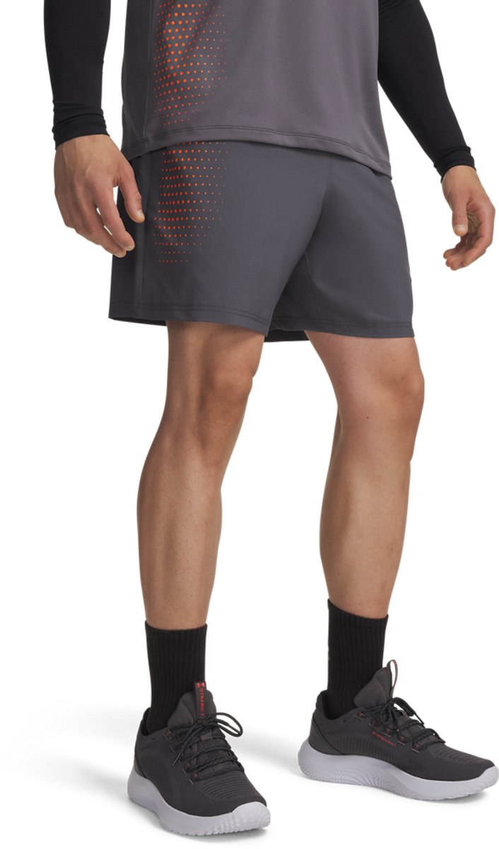 Under Armour UA Tech Play Short-GRY Heren Sportbroek - Castlerock - Outrageous Oranje