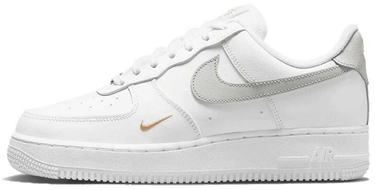 Nike Air Force 1 ’07 Essential Women’s Light Grijs