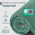 Groene badmat, 3 cm hoog, 100% microvezel, niet pluizend en wasbaar op 30 graden. OEKO-TEX STANDARD 100 keurmerk.