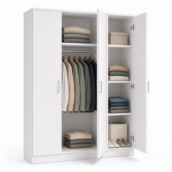 Witte driedeurskast, gevuld met kleding en textiel.