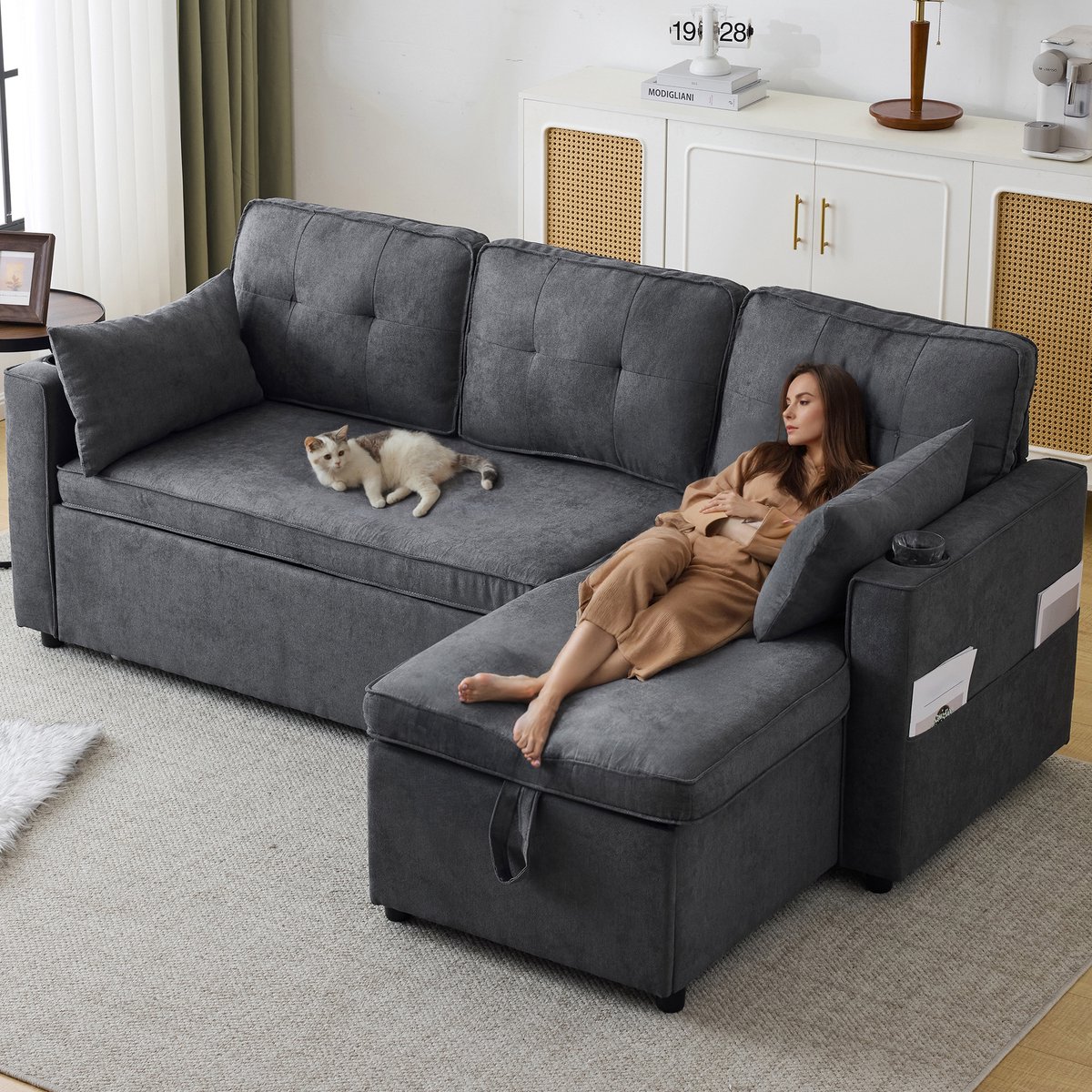 L-vorm slaapsofa met opbergvak en drankhouders - 3-4 persoons bank met slaapfunctie - bed 211x130 cm - beige, grijs - uitwisselbare chaise longue - hoge rugleuning - incl. kussens