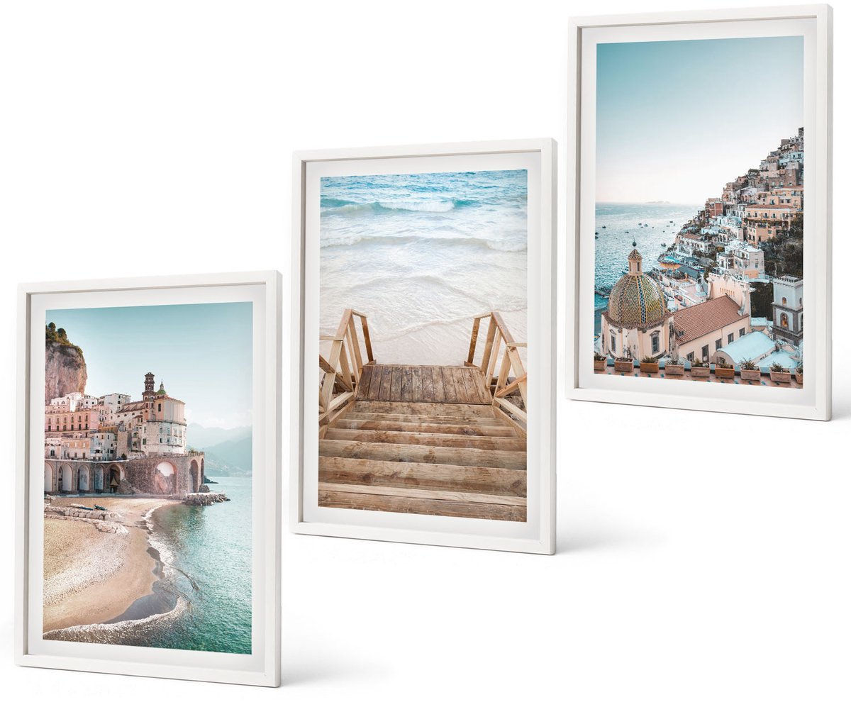 Coloray 3-Delige Schilderij Set - Zomerse Pastelkleuren Met Architectuur Aan Zee En Strand - 40 x 60 - Wanddecoratie - Schilderijen Set - Kantoor - Muurdecoratie