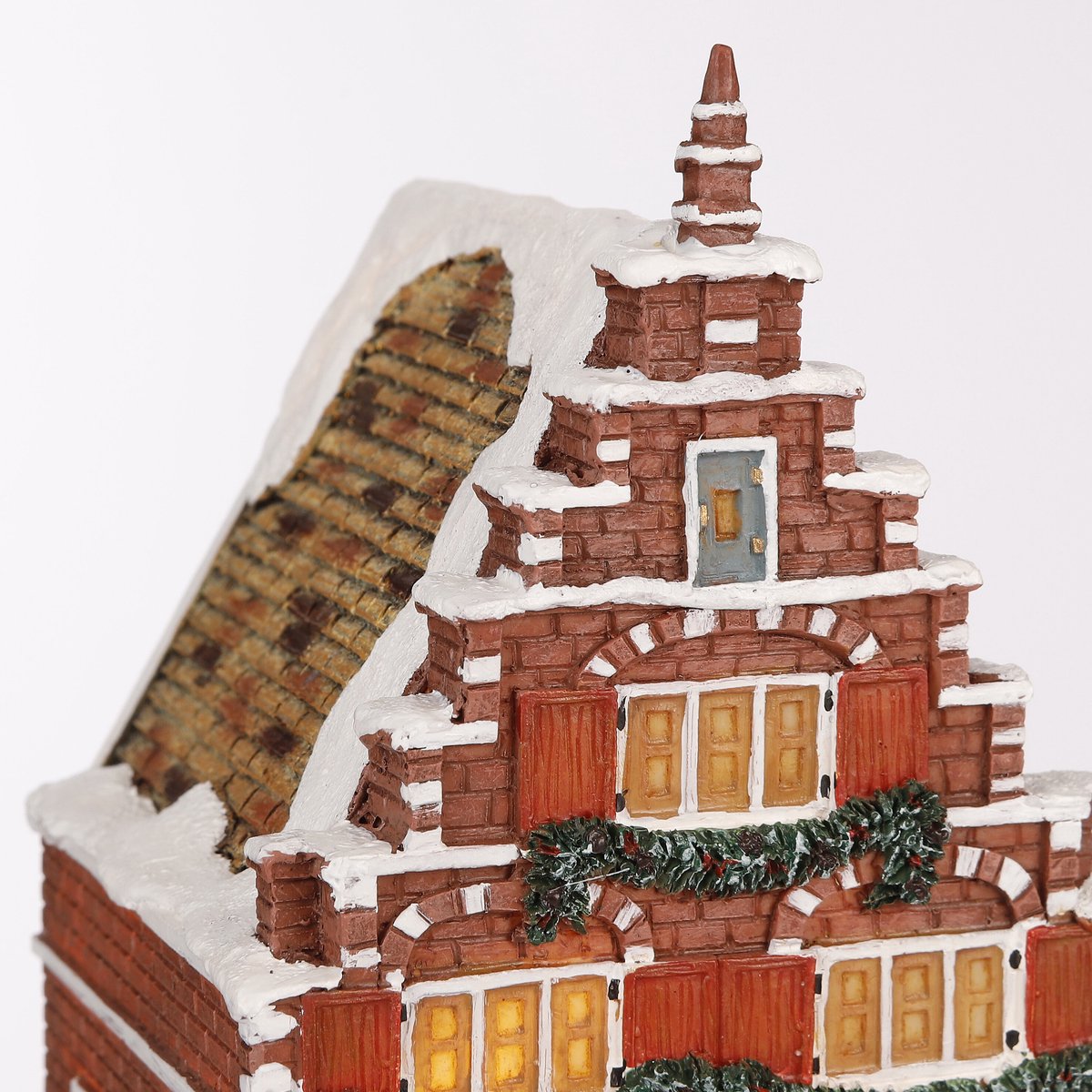 Luville Kerstdorp Miniatuur Grachtenpand - Kerstversiering en Guirlande Details voor een Sfeervolle Decoratie - Kerst Decoratie voor Binnen - L10,5 x B11,5 x H18,5 cm - Bruin – foto 3
