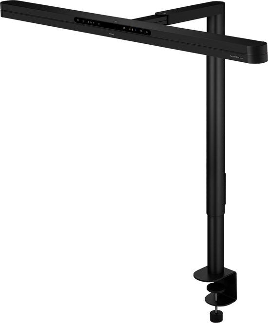 Zwarte bureaulamp met verstelbare arm en klembevestiging.