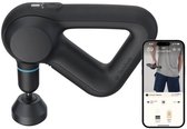 Zwart Theragun massagepistool met de Therabody-app getoond op een iPhone.