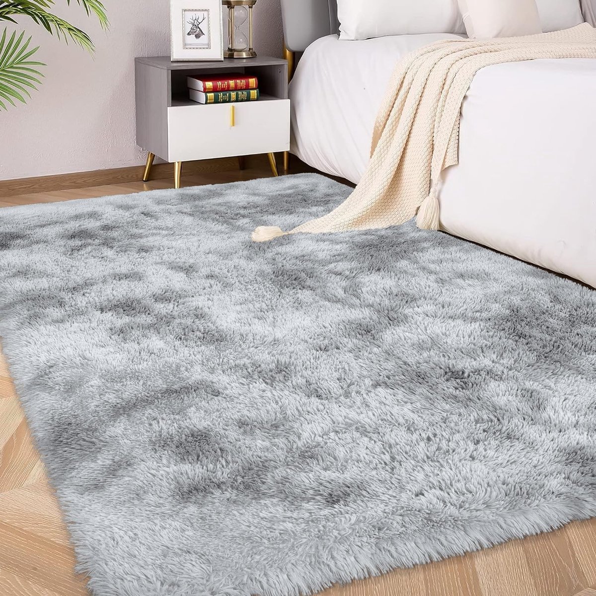 Omgoods - 140x200 cm Shaggy Tapijt voor Slaapkamer en Woonkamer - Lichtgrijs Pluche Tapijt