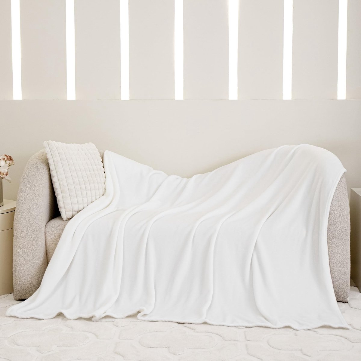Omgoods - Fluffy Winter Fleece Deken - Witte knuffeldeken 180 x 200 cm