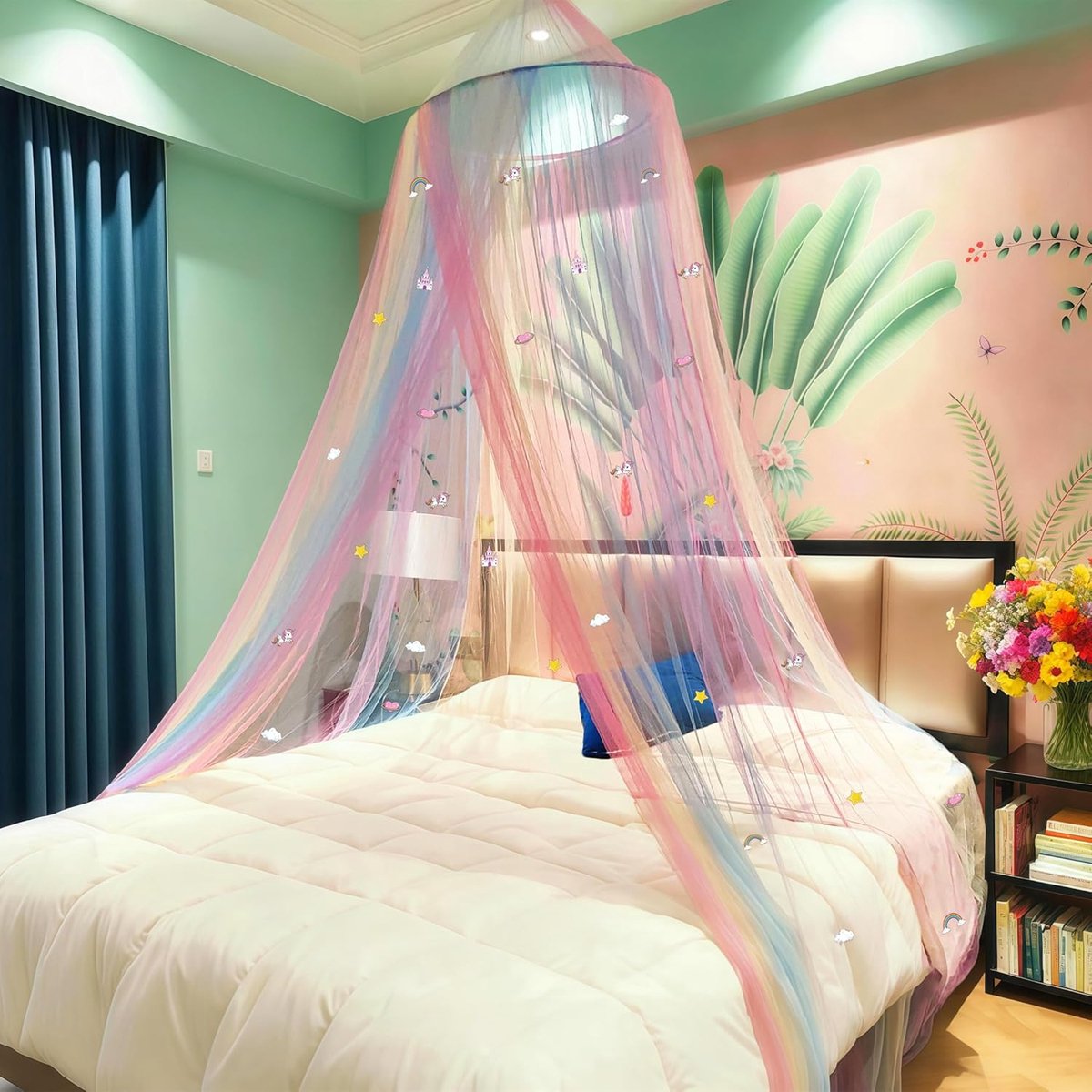 Prinsessen-regenboog-bedhemel met eenhoorn-kasteel licht op in het