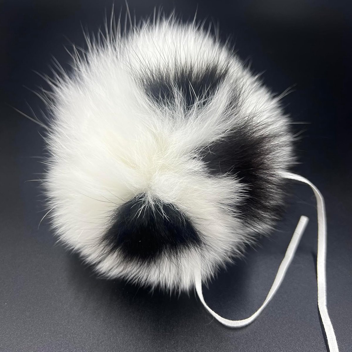 Premium pompon van echt bont, XXL, 14 cm, wit met zwarte stippen, super pluizig, voor mutsen, tassen en doe-het-zelf, handgemaakt