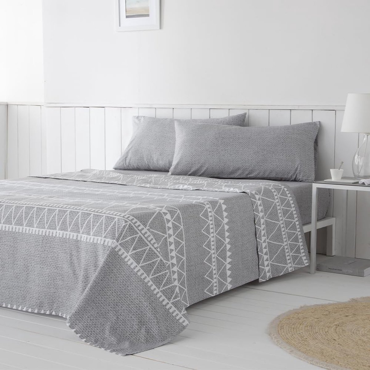 ARTean Beddengoedset Navia grijs, voor bedden met 150 x 190/200 cm, hypoallergene microvezel, inclusief bedlaken + 2 kussenslopen + hoeslaken, voor bedden met 150 cm breedte