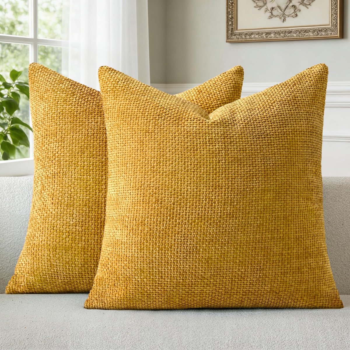 a moment Chenille Kussenhoezen Geel 50 x 50 cm, Set van 2, Zachte en Pluizige Sierkussenhoezen, Decoratieve Kussenhoezen met Verborgen Rits, Wasbaar, voor Bank, Sofa, Woonkamer en Slaapkamer