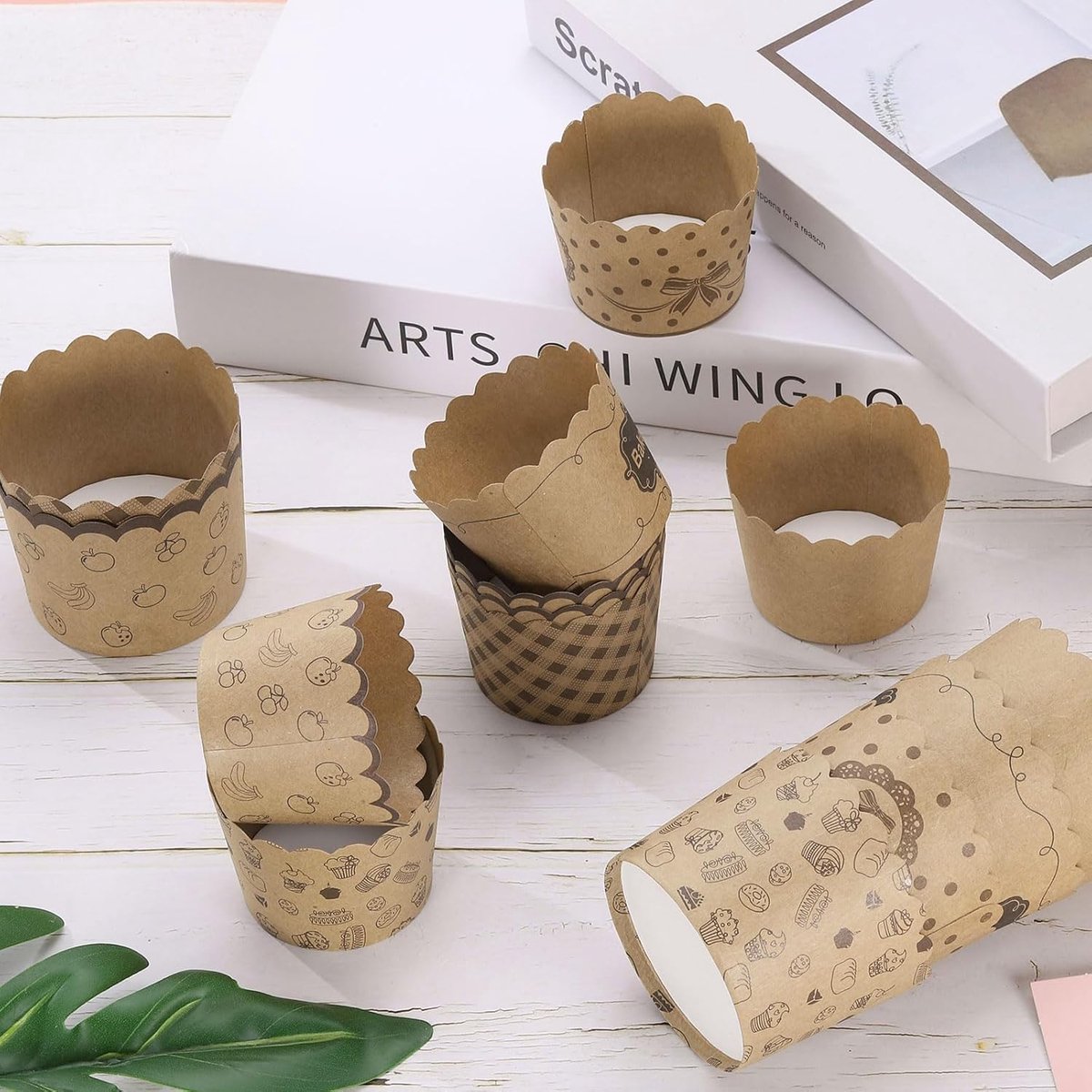 150 stuks bakvormpjes van papier, kleine pannenkoeken van kraftpapier, bruin, wegwerp-cupcake-vormpjes, vetafstotend, los voor bruiloft, verjaardag, afstudeerfeest,
