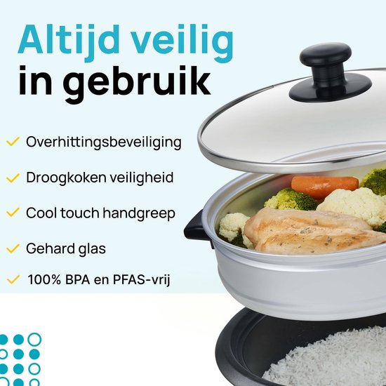 Rijstkoker met gestoomde kip, broccoli, wortel en bloemkool. "Altijd veilig in gebruik"