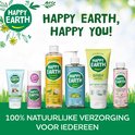 Zes Happy Earth producten: bodylotion, deodorant, douchegel, handzeep, baby- en kinderlotion. 100% natuurlijke verzorging.