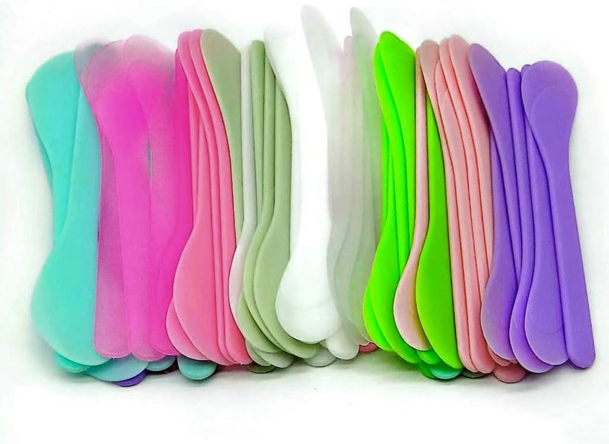50 stuks reisspatel voor cosmetica, bulk wegwerpbare make-upspatels plastic schep, 13 x 3 cm, huidverzorging gezichtsmasker crème lepel stick tip voor cosmetisch mengen, bemonsteren, waxen, 9