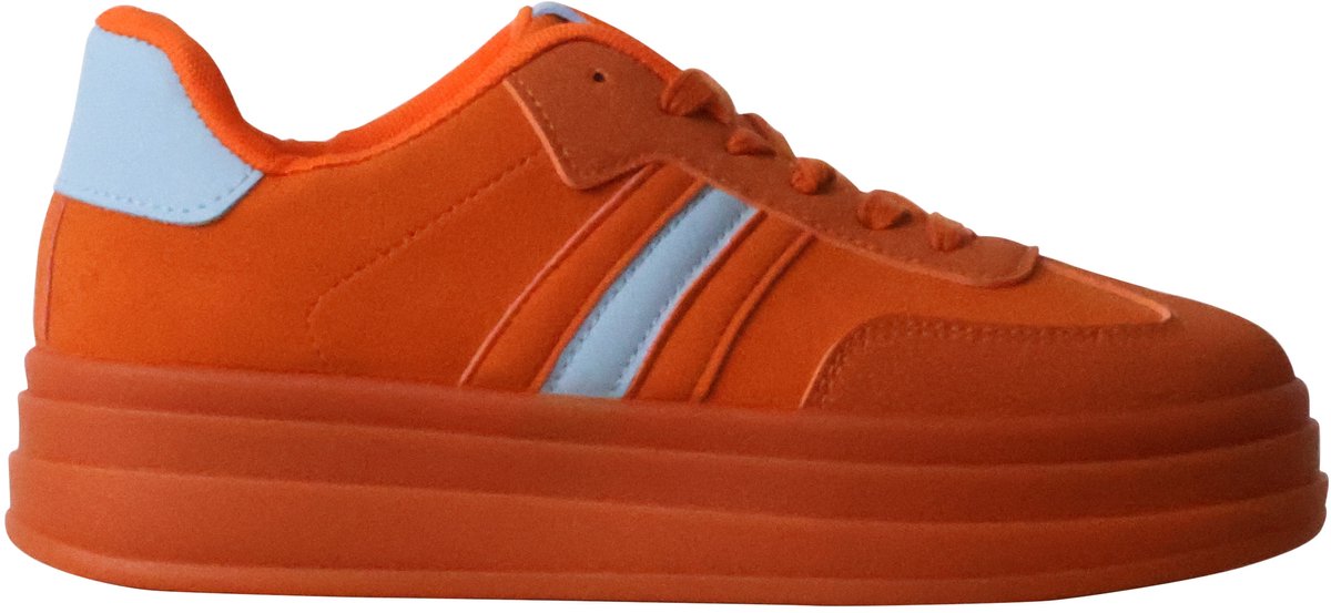 Lage sneakers met veters