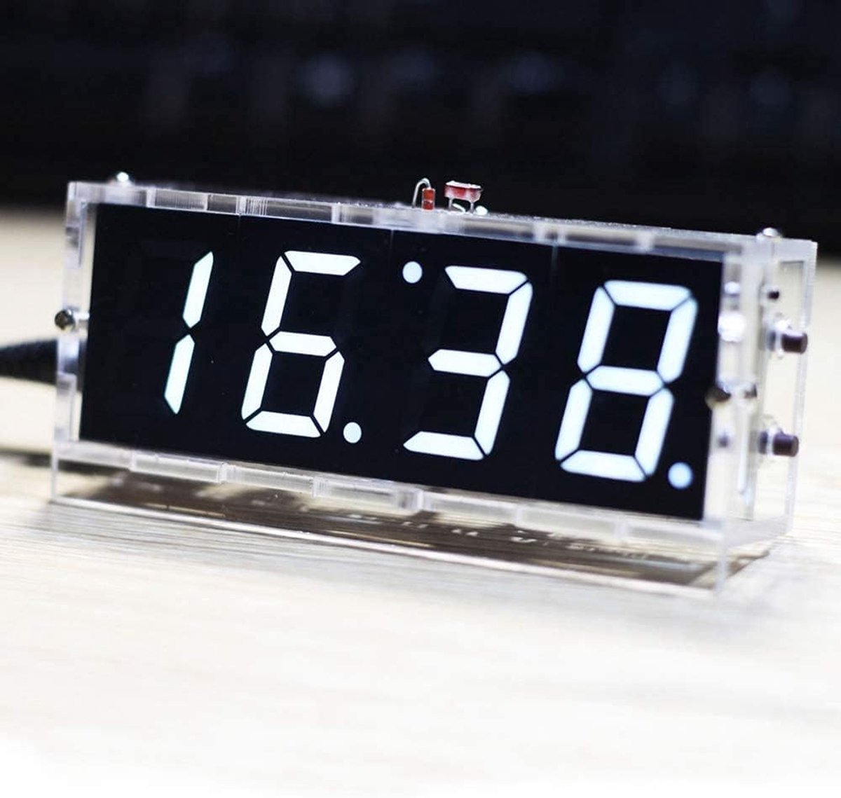 SnelShoppen - 4 Digit LED Digitale Klok met Tijd, Temperatuur en Datum Weergave, Automatische Lichtregeling, Ideale DIY Kit voor Beginners
