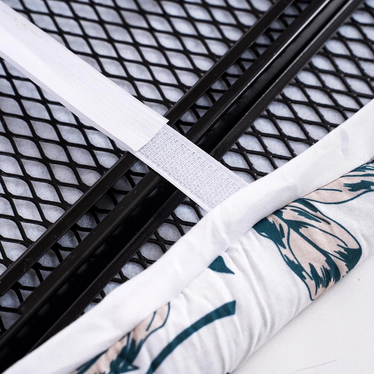 SnelShoppen - Strijkplankhoes 140 × 45 cm, Elastisch en Dikke Strijkplankhoezen met Katoenen Bovenkant en 6mm Viltvulling - Bescherming voor Strijkpla