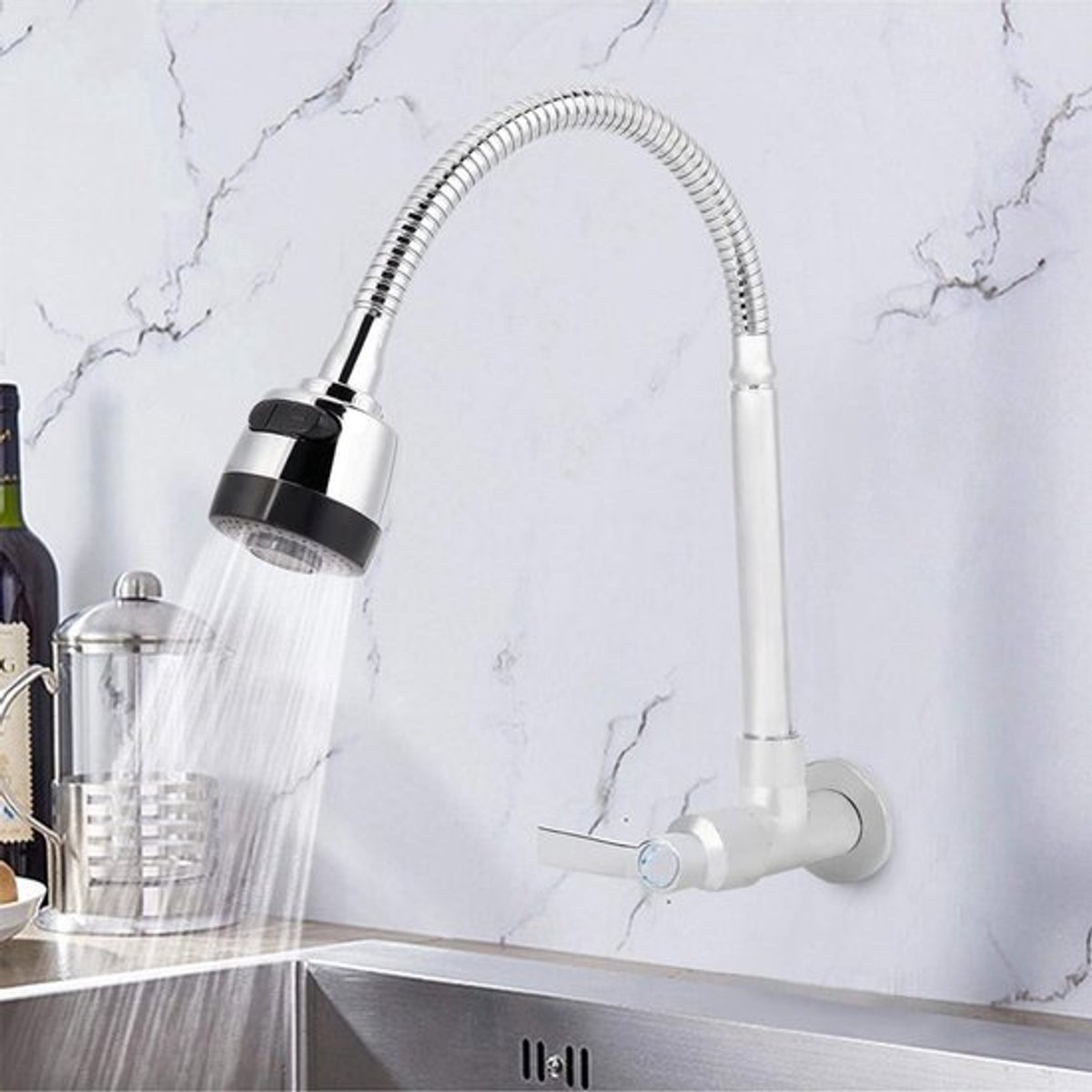 Keukenmengkraan met Enkel Handvat, 360° Draaiend, Wandmontage, Geschikt voor Huishoudelijk Gebruik, Koud Water, Duurzaam Design