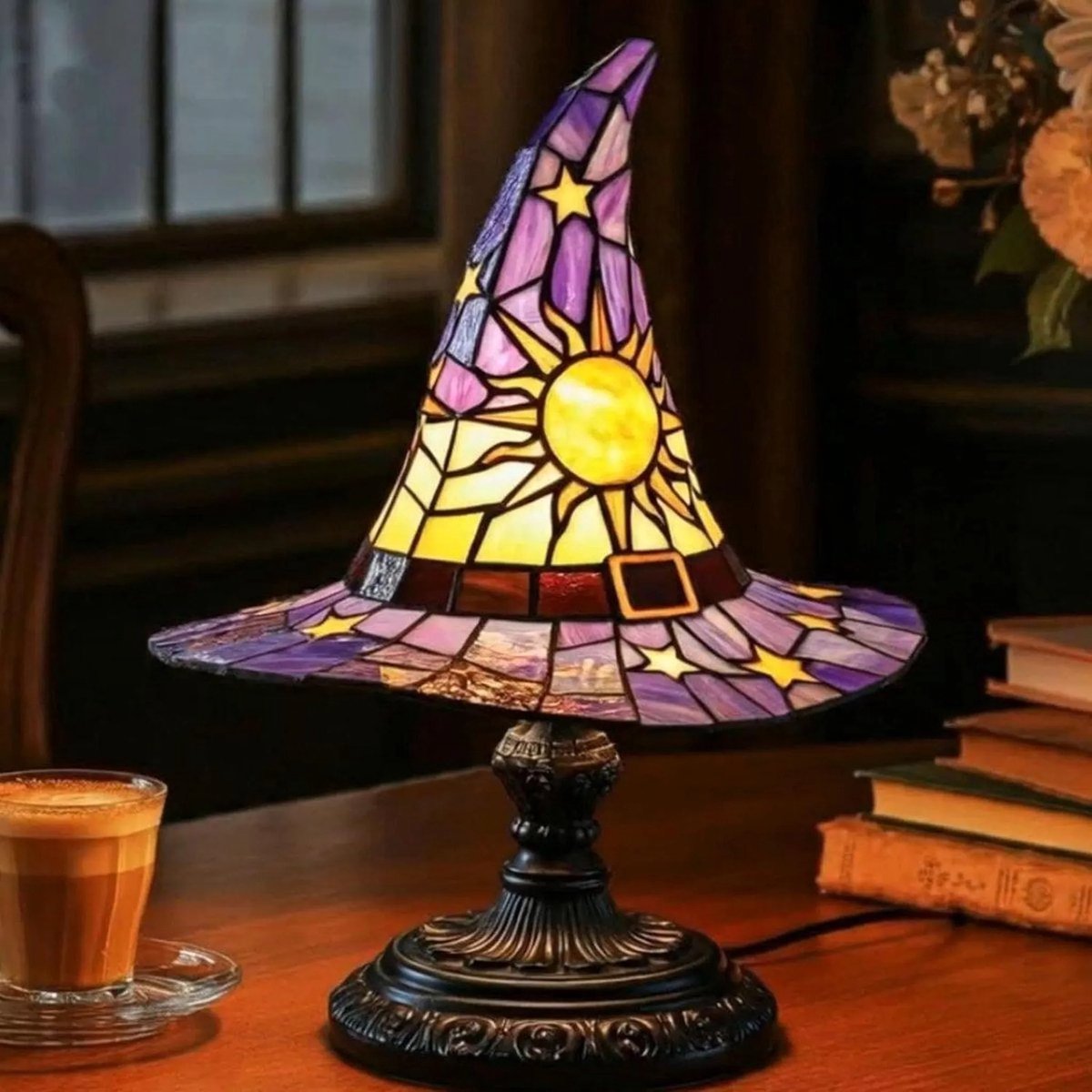 Casalora Halloween Heksenhoed Lamp – Retro Tafellamp met LED Verlichting – USB Oplaadbare Gothic Nachtlamp voor Halloween Decoratie, Slaapkamer en Boekenplank – Paars