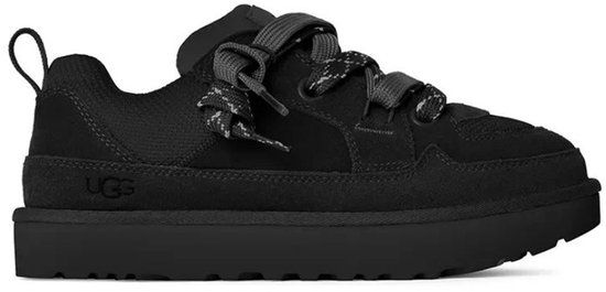 Zwarte UGG LO Lowmel sneaker met dikke zool, aan de zijkant gezien.