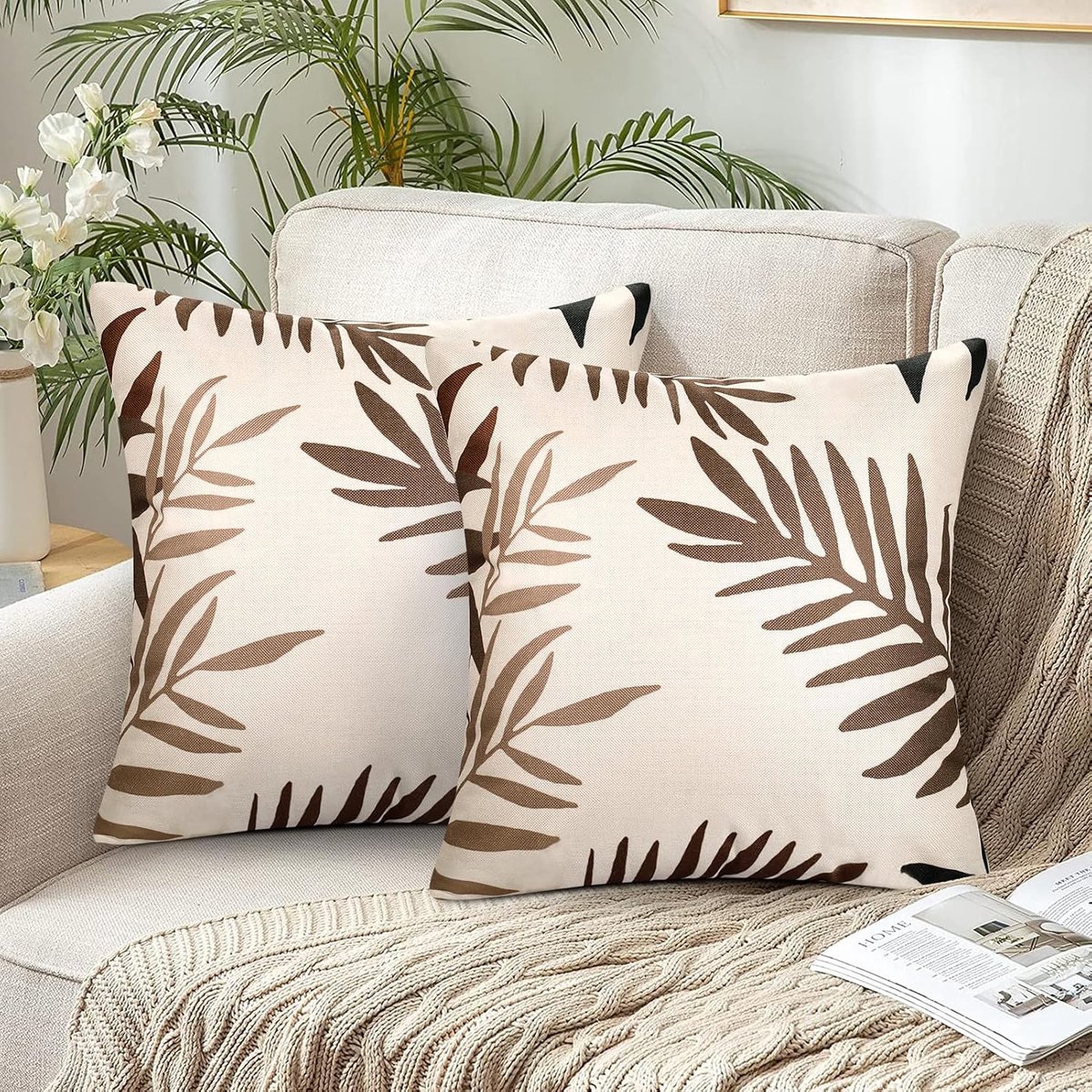 Kussenhoezen 45 x 45 cm - Set van 2 - Polyester bruin met bladeren - Decoratief voor woonkamer of tuin - SnelShoppen