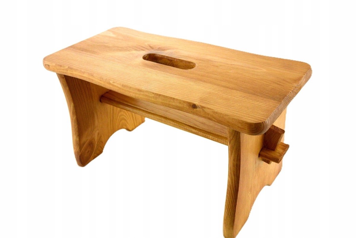 Houten Stoeltje / Keukentabouret - Behandeld & FSC Gecertificeerd