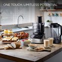 Robot culinaire Kenwood avec processeur alimentaire et mélangeur, avec pâtisseries, pain et boissons.