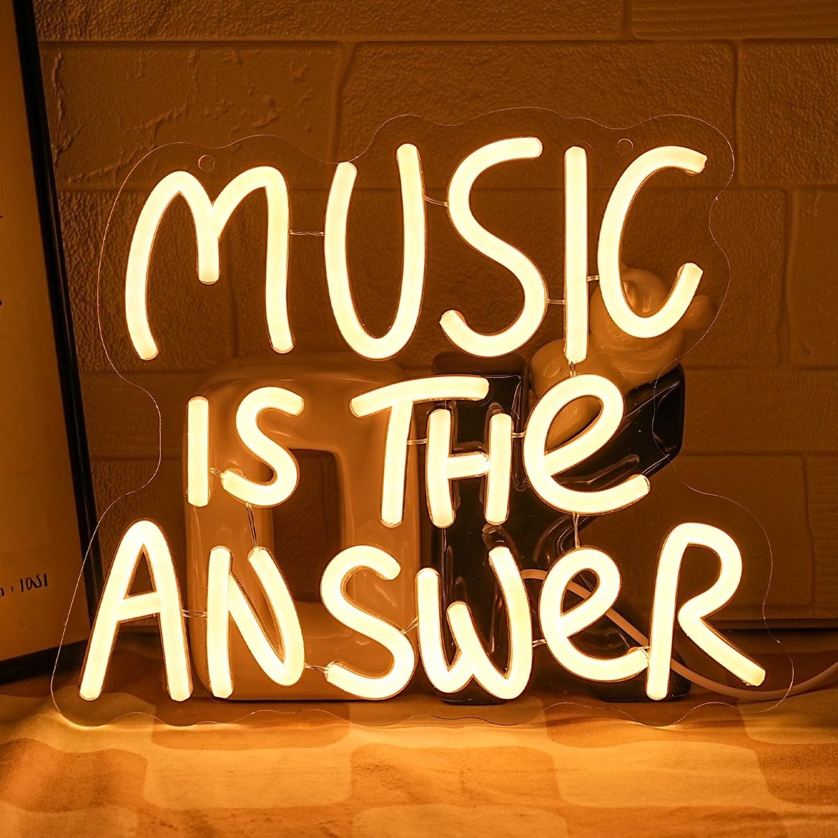 Neon sign muziek is de antwoord - warm wit LED licht - aanpasbare helderheid - perfect voor studio of slaapkamer - ShopVlot