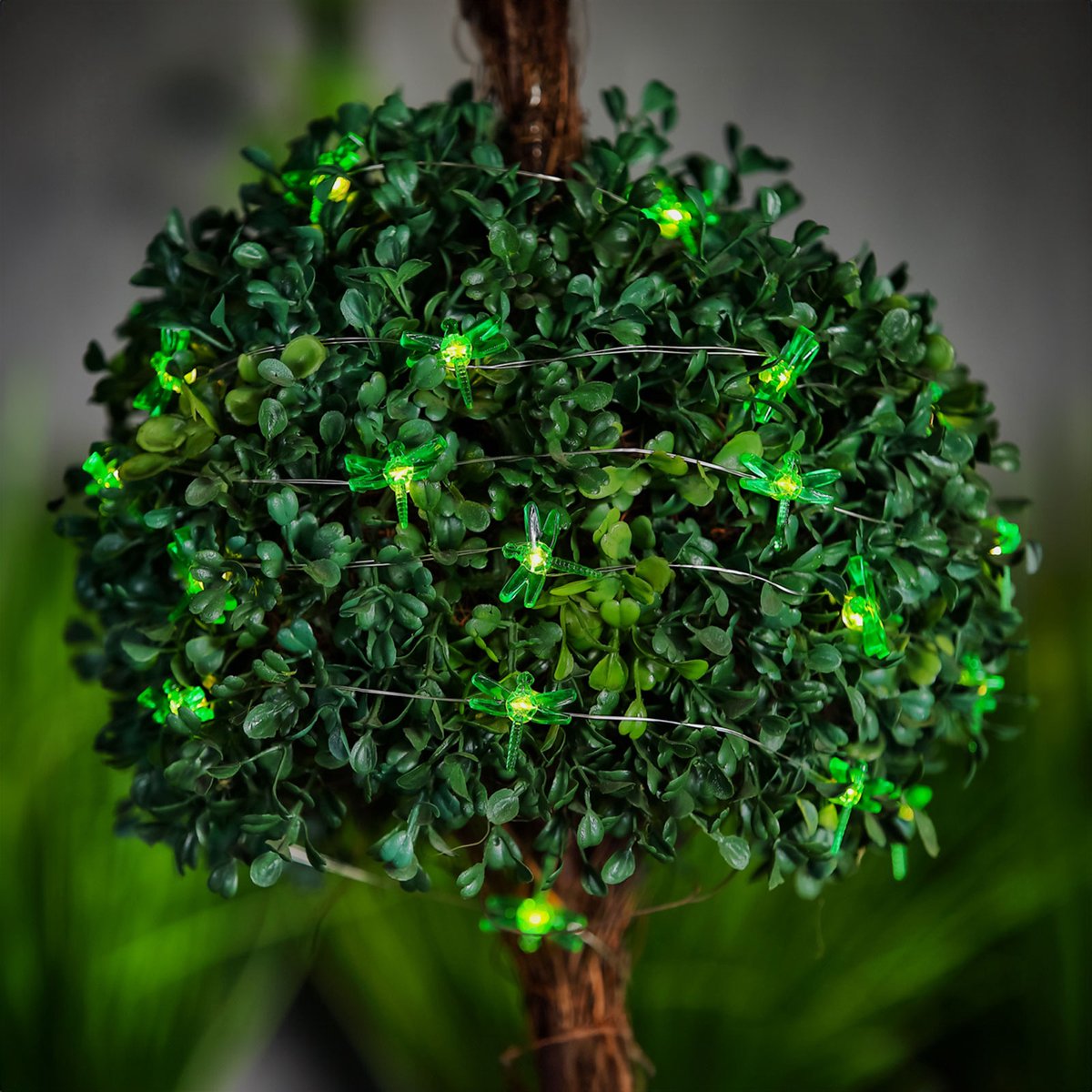 Solar LED Lichtslinger Libelle - Warm Wit - 25 LED - 2,4 m Verlicht Gedeelte (5,4 m Totaal) - 2 Lichtstanden - IP44 - Voor Tuin/Buiten - Garden Of Eden [58220E]