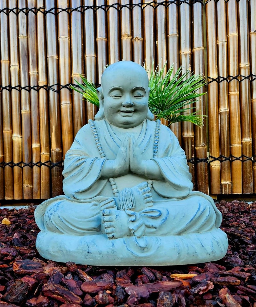 Buddha beeld monnik meditatie 53 cm - grijs - gedetailleerd - creëert een serene sfeer - ShopVlot
