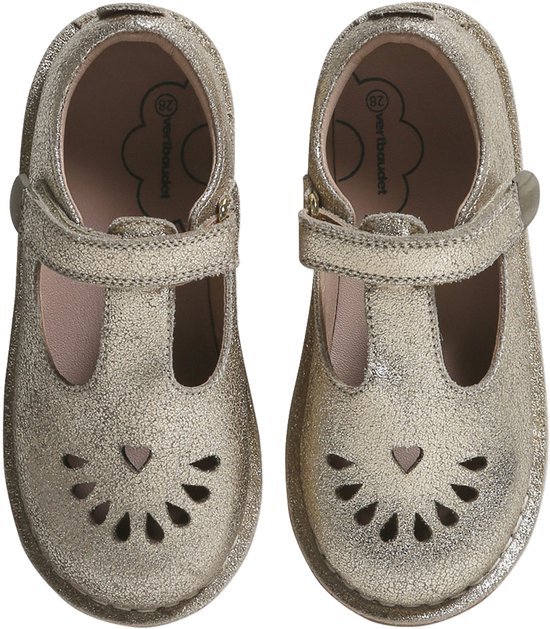 Paar gouden glitter Mary Jane schoenen met klittenbandsluiting en perforaties.