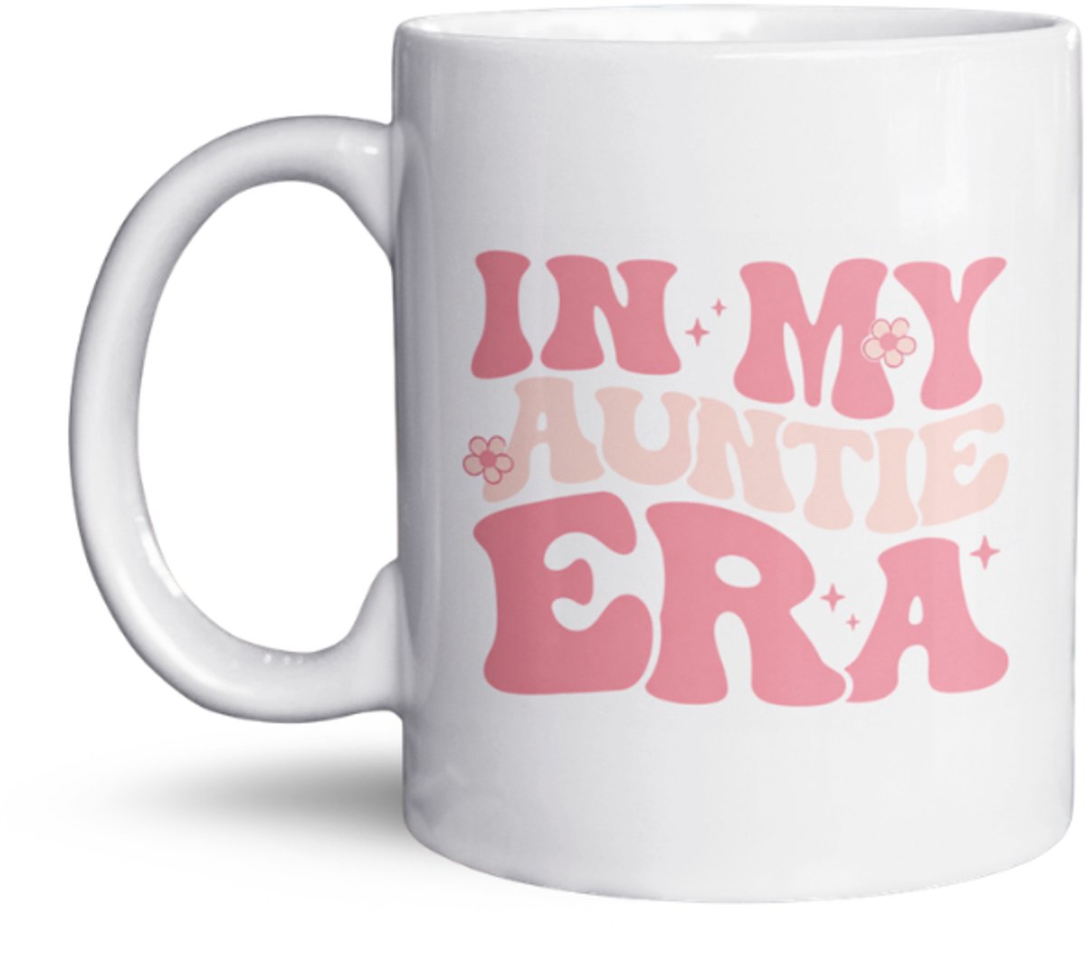 NietMokken.nl® Grappige Mok – In My Auntie Era – Cadeau toekomstige tante – Zwangerschap aankondiging – Babyshower cadeau – Koffiemok keramiek 330 ml – Aan beide zijden bedrukt - Tante mok