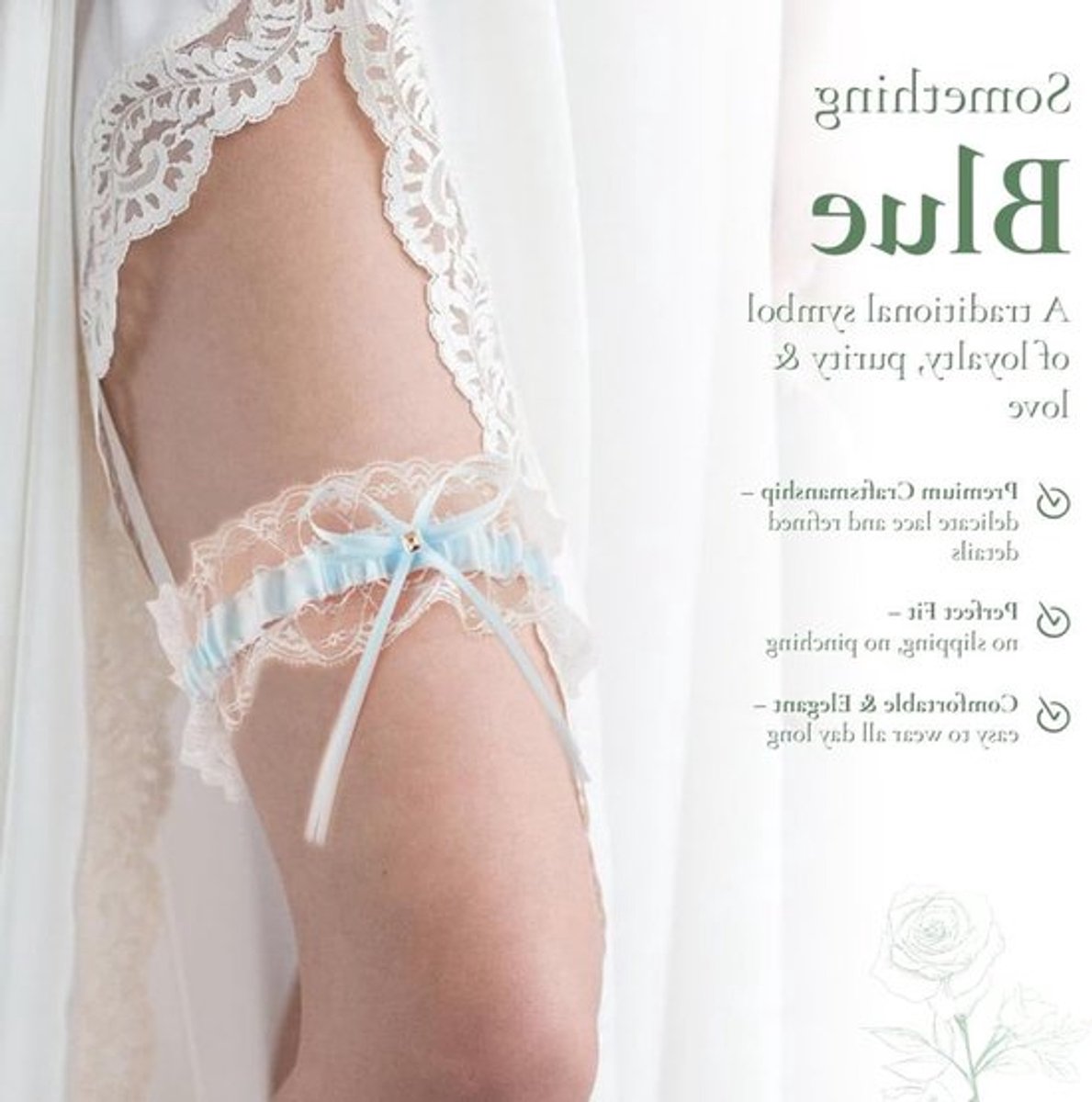 Elegante blauwe kousenband voor de bruid met wenskaart, perfect voor bruiloften en vrijgezellenfeesten, een must-have accessoire voor elke bruid.