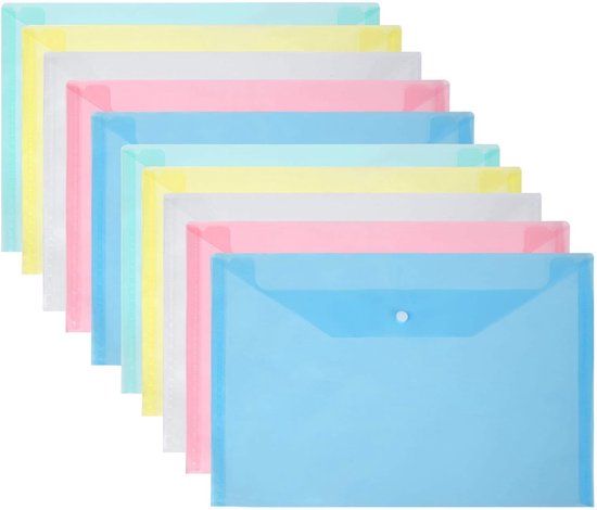 Pile de neuf pochettes en plastique transparent de couleur pastel : bleu, jaune, rose, vert et blanc.
