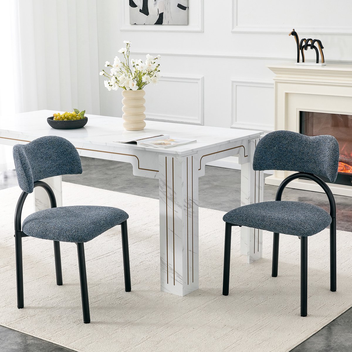 Wishdor Set van 2 eetkamerstoelen - Gewatteerde zitting - Gebogen rugleuning - Metalen buisframe - Stof - Blauw - 81,5 cm