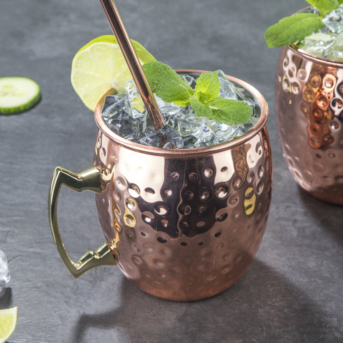 IRONABLE Verre Moscow Mule|550mL|Moscow Mule Mug- Verres à Cocktail avec 4  Tasses en Cuivre, 4 Pailles, 1 Pince à Glace, Parfait pour Les Parents et