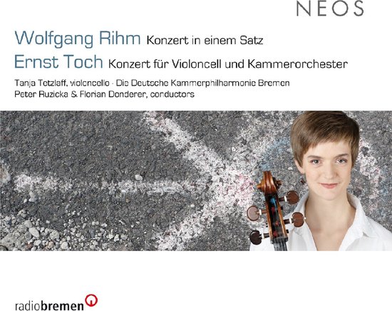 Een jonge vrouw met kort bruin haar, gekleed in een wit overhemd, houdt een cello vast. De titel van het album staat op de hoes.