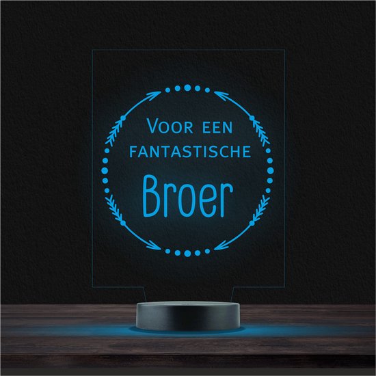 Led Lamp Met Gravering - RGB 7 Kleuren - Voor Een Fantastische Broer