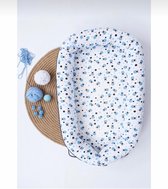 Draagbare bedje met ingebouwde mat, babynestje / set, verschillende kleuren en patronen, dieren, kraam cadeau + hydrofiel doek cadeau