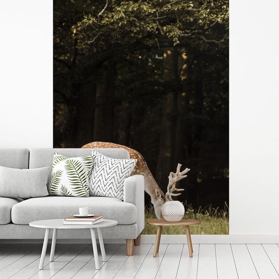 Papier peint - Papier peint photo Cerf - Nourriture - Herbe - Largeur 160 cm x hauteur 220 cm