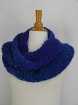Colsjaal in kobaltblauw / vleugje aquablauw met glinsterdraad, tunnelsjaal,ronde sjaal gehaakte sjaal