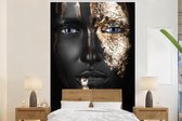 Behang - Fotobehang Vrouw - Bladgoud - Black and Gold - Breedte 180 cm x hoogte 280 cm