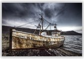 Wanddecoratie - Foto op Aluminium - Foto op Dibond -Aluminium Schilderij - Aangespoeld schip op IJsland - Fons Kern - 90x60 cm