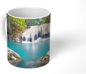 Mok - Met mos bedekte rotsen voor de waterval in nationaal park Erawan - 350 ML - Beker