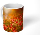 Mok - Oranje gloed over de Klaprozen in het veld - 350 ML - Beker