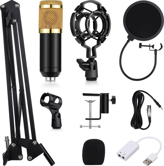 Microfoonset met zwarte microfoonarm, gouden microfoon, houder, popfilter, schuimrubberen kap, adapter en kabel.