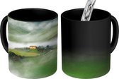 Magische Mok - Foto op Warmte Mok - Berg - Mist - Landschap - Toscane - 350 ML