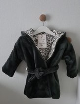 Baby Badjasje - uniseks badjasje - badkleding - Grijs / Wit - maat 62/68 - ( Handgemaakt Sweet Baby Bedstraw )